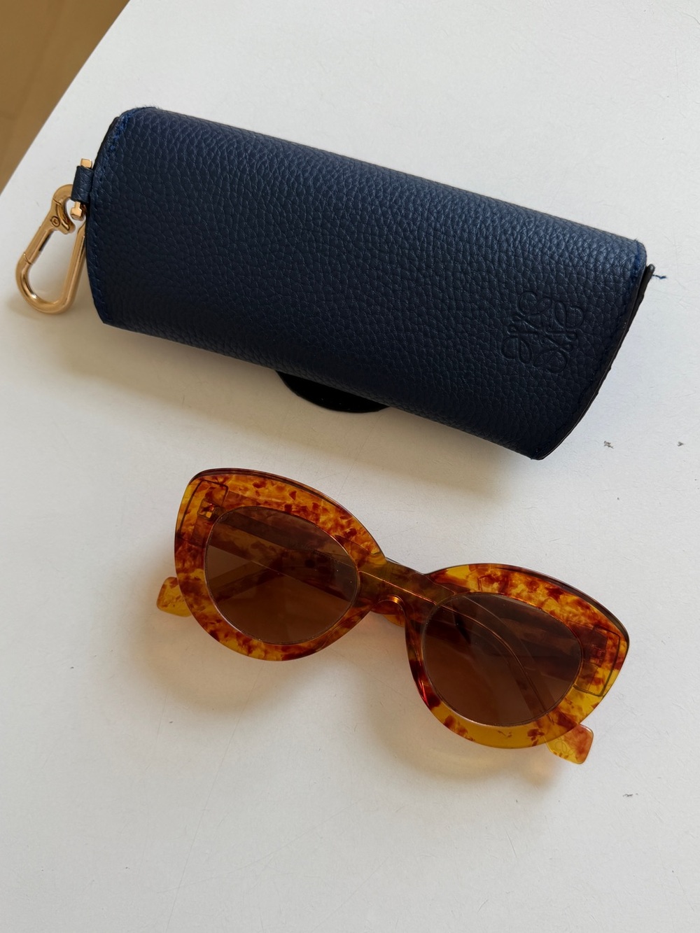 LOEWE Round Cat-Eye Sunglasses Amber Tortoise w/ Case Italy